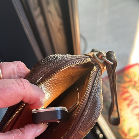 ❄️Blizzard Sale❄️Louis Vuitton Monogram Marly Draggonne Clutch❄️ - Picture 11 of 11